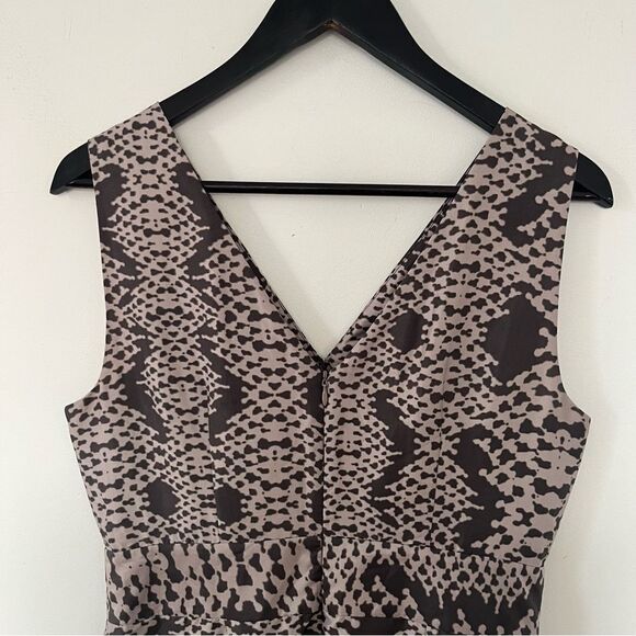 Banana Republic‎ Grey Snake Skin 100% Silk Pleated Faux Crossover Dress - Picture 10 of 10